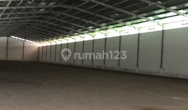 Gudang siap pakai di Pergudangan Berlian Tangerang