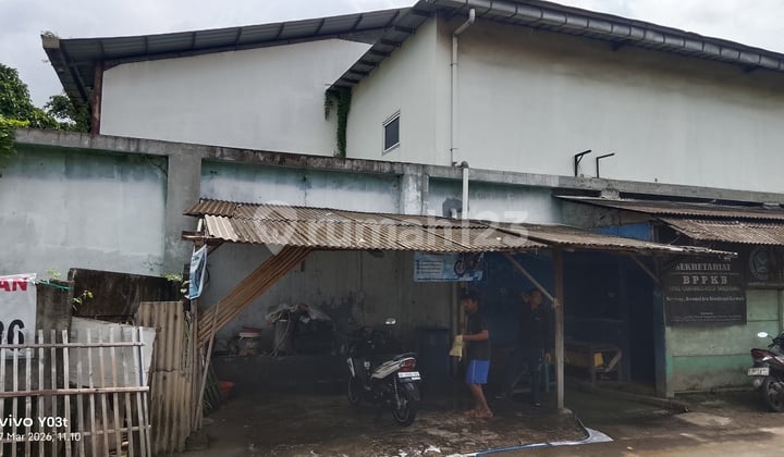 Warehouse for Sale in Tangerang City, Access Alley Same as 4 Behind Panarub Market. Flood-Free.