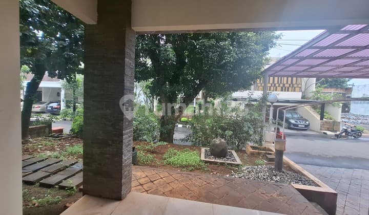 Rumah 2 Lantai Shm, Bagus, Siap Huni, Strategis