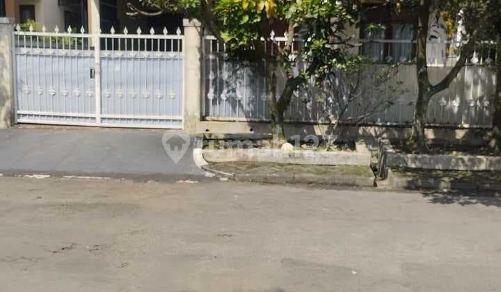 Nice House with Certificate of Ownership in Bandung