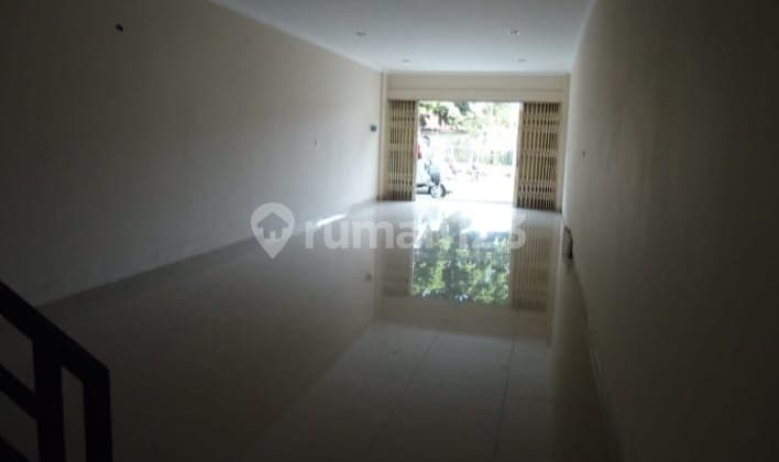 Ruko di Pos Pengumben 135.0 M² Unfurnished