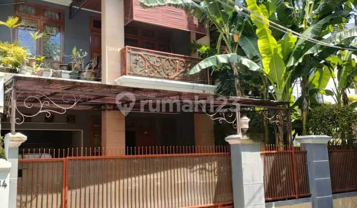 Rumah Bagus SHM di Kebayoran Baru