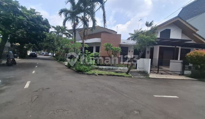 Rumah Bagus SHM di Bintaro