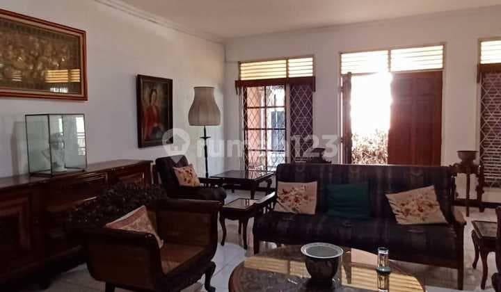 Rumah Bagus SHM di Kebayoran Baru