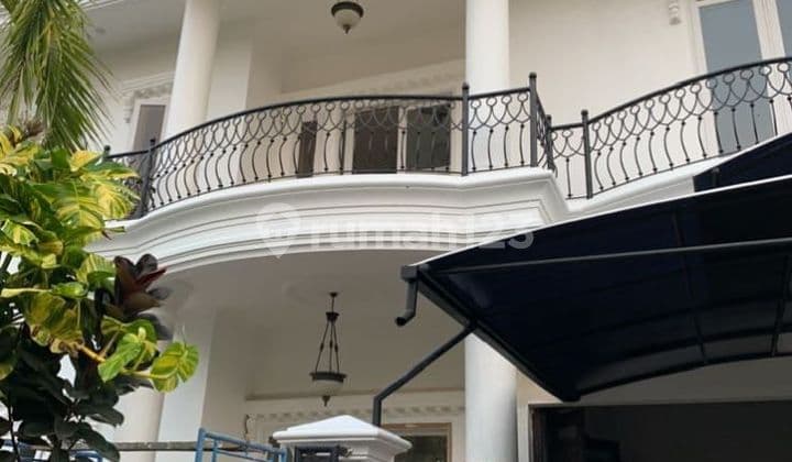 Rumah 2 Lantai, Shm, Bagus, Siap Huni, Strategis