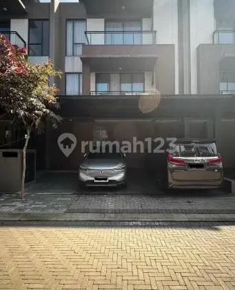 Jual Bu Rumah 3 Lantai Full Furnish Tipe 8 Kazumi Zora Bsd City