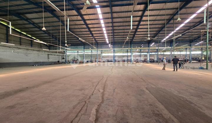 Ready-to-Use Warehouse, Available in Mengger Bandung