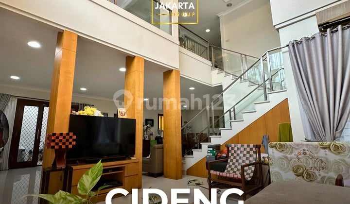 RUMAH 2 LANTAI SIAP HUNI HADAP SELATAN DEKAT THAMRIN