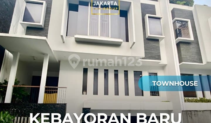 Townhouse in Kebayoran Baru, Semi-Furnished. Elite Neighborhood.
