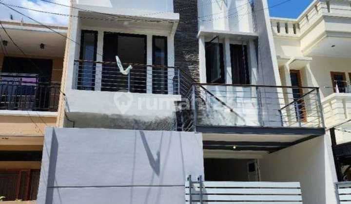 Rumah Minimalis di Sunter Bisma, Dekat Mall Sunter