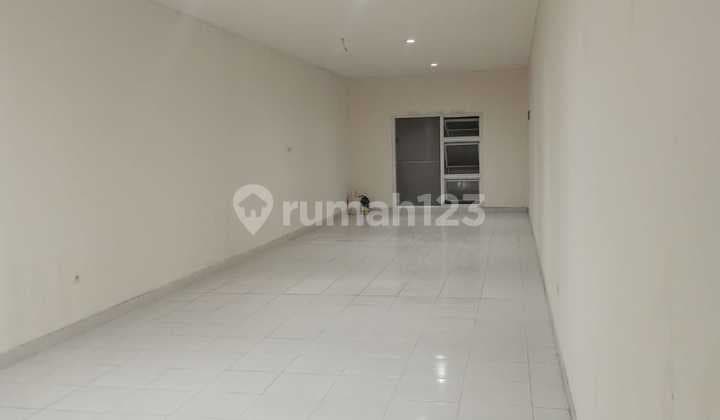 Strategic 2-Story Shop House for Rent on Jalan Raya Cibabat, Cimahi.