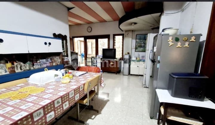 Jual Rumah Usaha strategis di Sayap Riau Bandung Tengah Kota