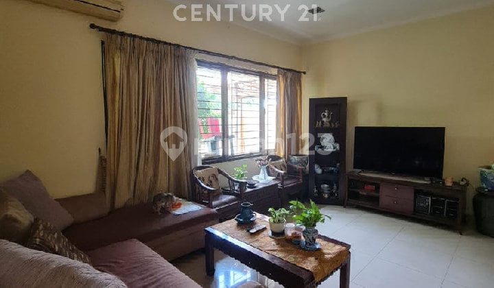 Rumah Besar dan Luas di Pulomas Harga Mendekati NJOP S8974