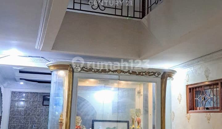 Rumah Tinggal Semi Furnished Dalam Komplek di Koja S8169
