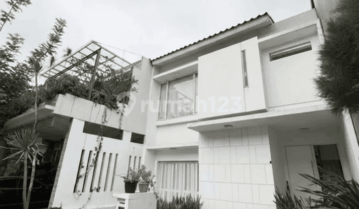 Rumah Bagus Harga Spesial di Kebayoran Bintaro Jaya, Hanya 3Man