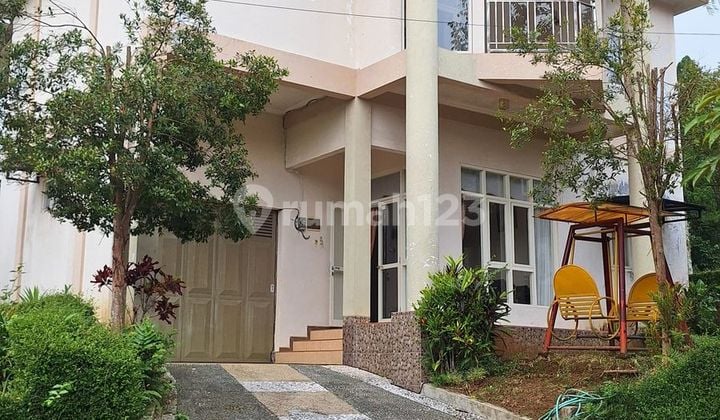 Villa Bagus 2 Lantai di Grand Trawas, Mojokerto Jatim.