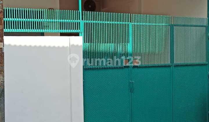 Rumah 1,5 Lantai Di Grogol, Petamburan Lokasi Sangat Stategis.