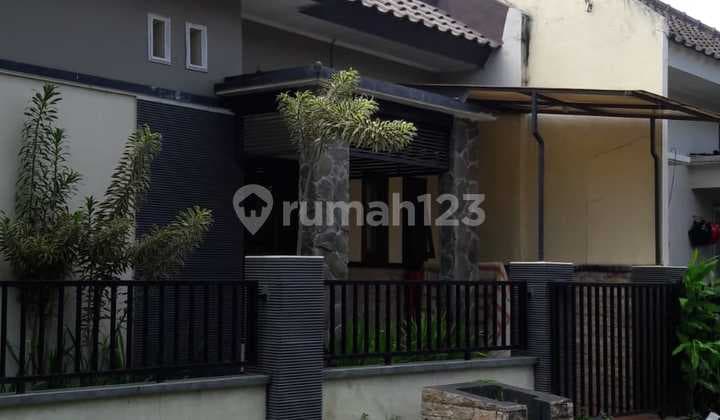 Quick Sale Exclusive Malang House Near Abdurahman Saleh Airport