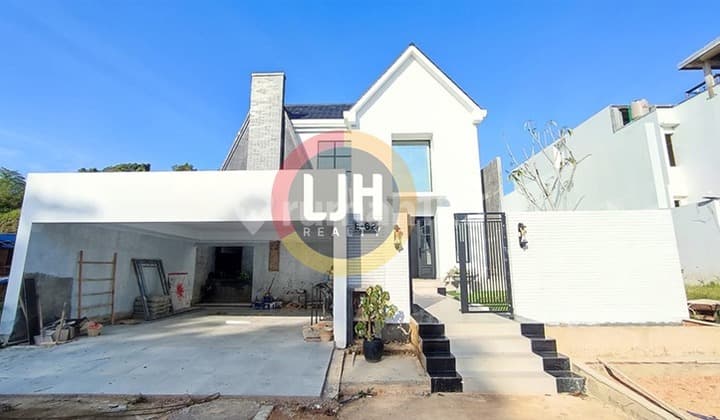 Rumah Mewah 2 Lantai Di Crown Hill Estate Batam Centre