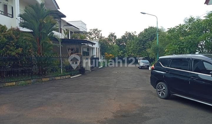 Dijual Cepat Dibawah Pasaran Rumah Asri di Tengah Kota Bogor, Halaman Luas