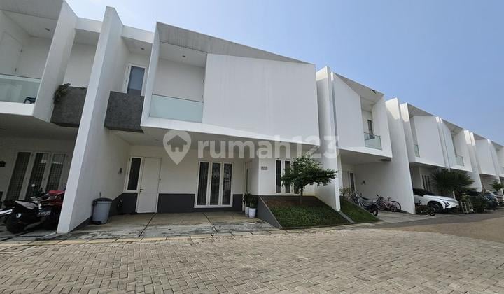 Rumah 2 Lantai Luas Untuk Keluarga Besar