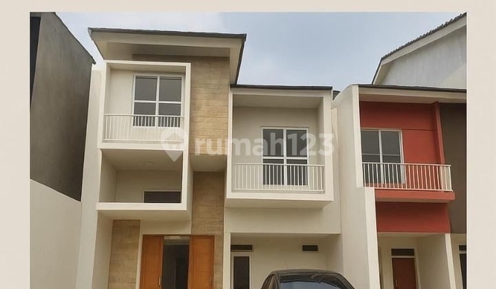 Rumah 2 Lantai Nyaman Ditempati Dekat Dengan Tol