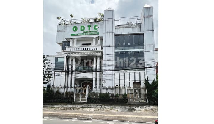 Gedung Kantor Dilelang Jalan Cempaka Putih Barat Jakpus