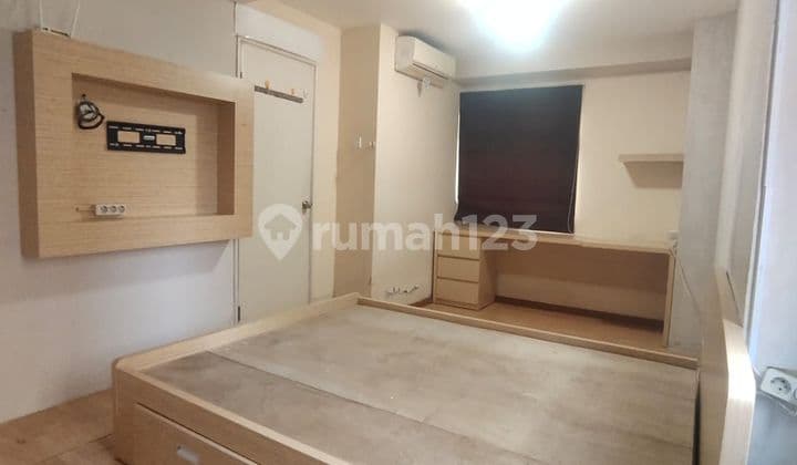 Unit Apartemen 2 BR (dirubah Jadi 1BR)Di Kalibata City