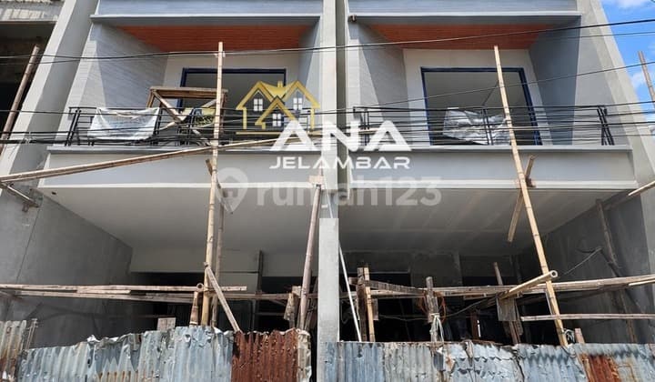 Ana Rumah Baru Uk 5X15m Kualitas Premium di Jelambar
