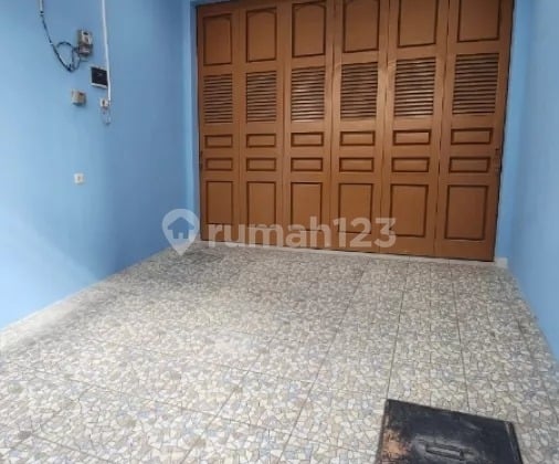 ANA RUMAH 4 LANTAI UK 4X16M² DI JELAMBAR