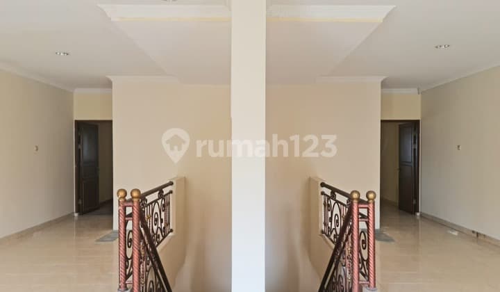 ANA RUMAH GANDENG UK 8X22M DI JELAMBAR