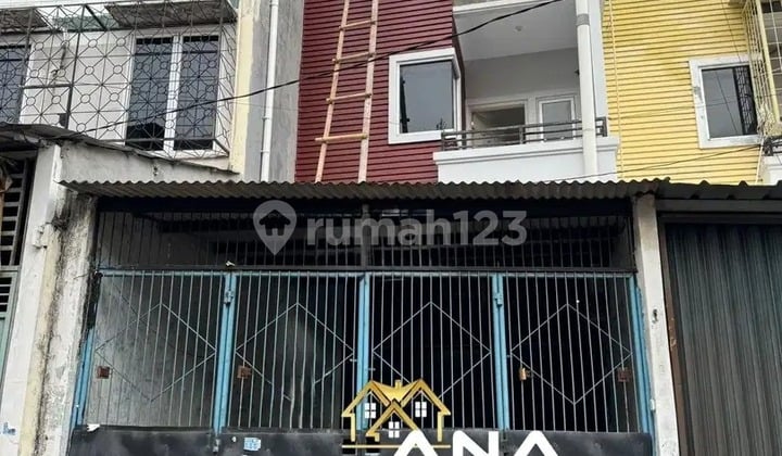 ANA RUMAH UK 4X16M JALAN RAYA JELAMBAR