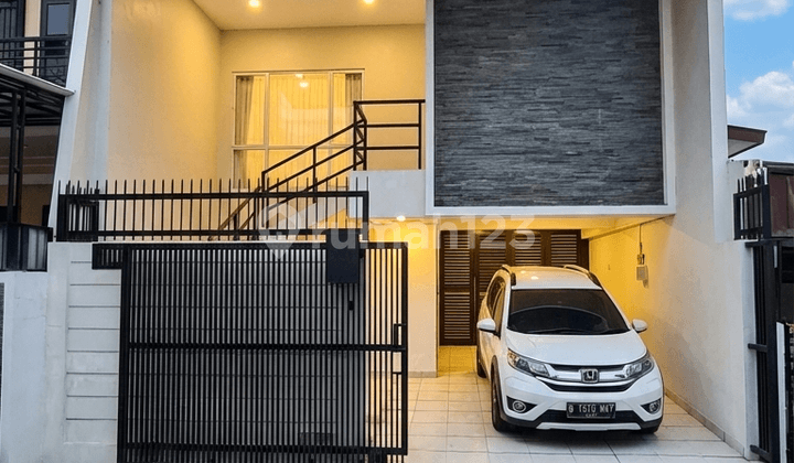 Ana Rumah Modern Uk 7X15m di Tanjung Duren
