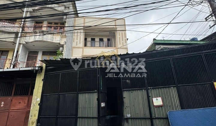 Ana Rumah Uk 8X18m di Jembatan Lima