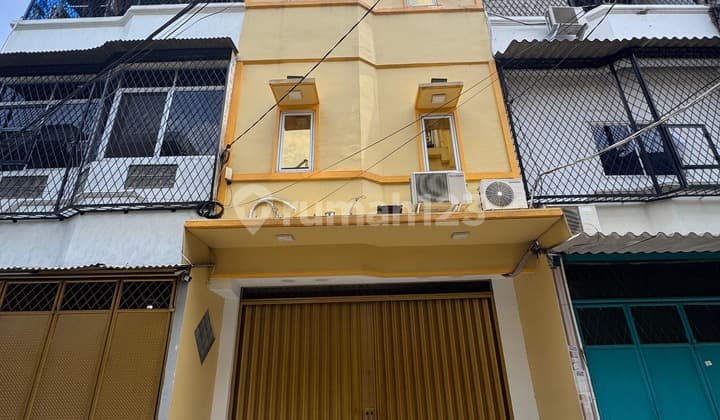 Ana Rumah Uk 4.7X10m di Jelambar