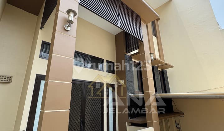 ANA RUMAH UK 8X20M DI KOMPLEK KAVLING POLRI JELAMBAR