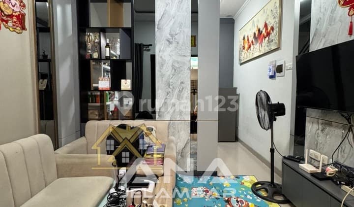 Ana Rumah Semi Baru Uk 3.5X11m di Tanjung Duren