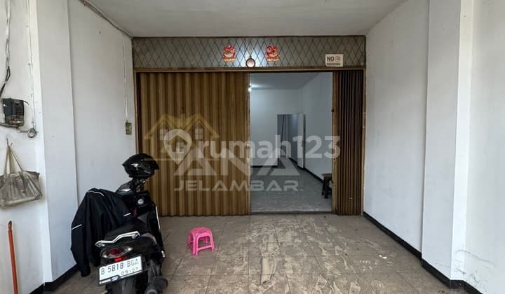 Ana Rumah Uk 4X15m di Jalan Lebar Jelambar