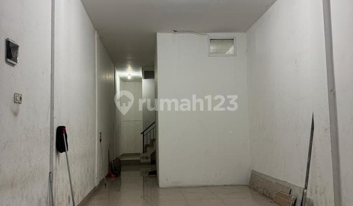 ANA RUANG USAHA Uk 3.6x17m di Jalan Raya Jelambar