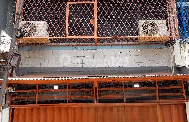 ANA RUKO UK 4X12M ROW 2 MOBIL DI JELAMBAR