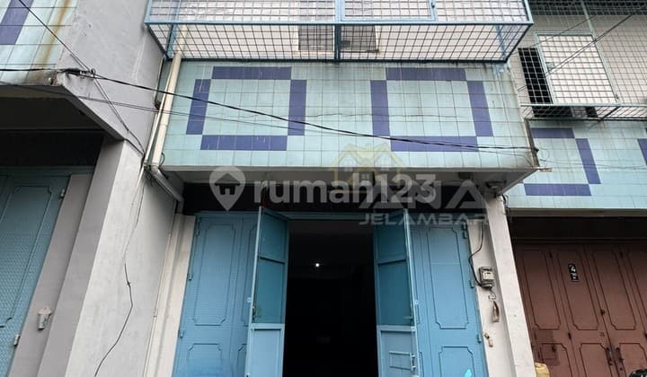 Ana Ruko Murah 4.5X19m² di Jelambar
