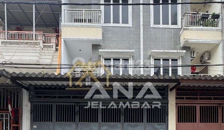 Ana Ruko Lokasi Bagus Uk 5X21m di Jelambar