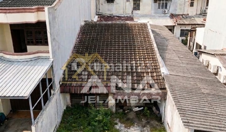 Ana Tanah Lokasi Private Uk 6X21.5m di Jelambar