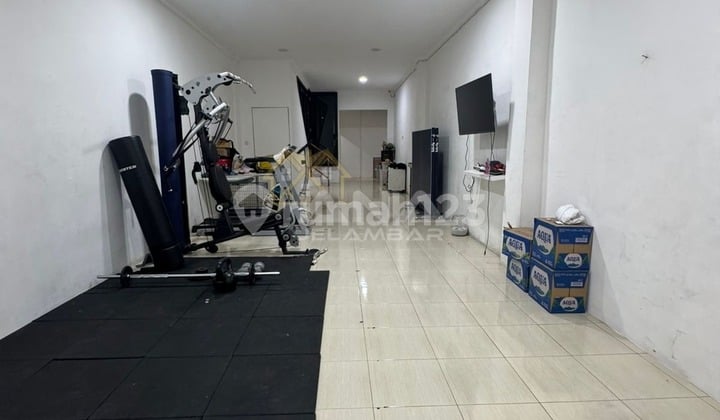 Ana Ruko Bagus Semi Furnished Uk 4X20m di Jelambar