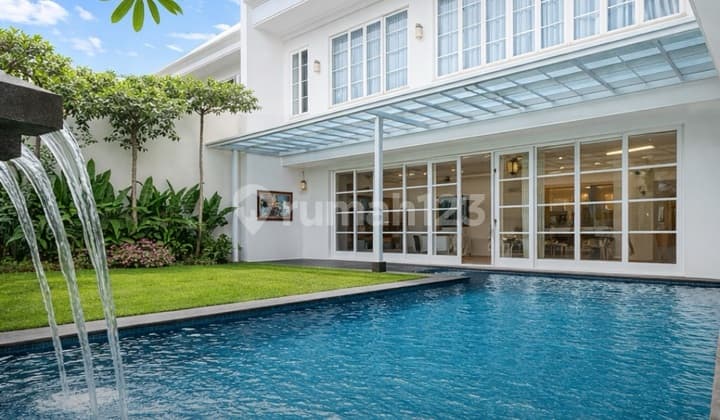 Kemang- Design Modern Classic Brand New Private Pool & Lift