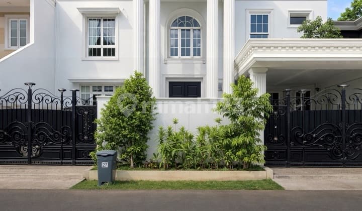 Kebayoran Lama Dalam Complex Strategic Location Wide Road Row