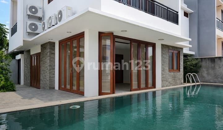 Cilandak Barat Posisi Hook Swimming Pool Strategis ke MRT