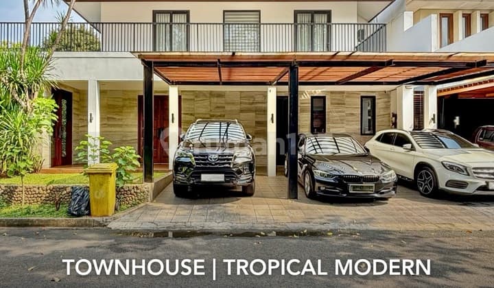 Kemang - Rumah Mewah Gaya Villa Bali Private Pool dan Balkon Luas