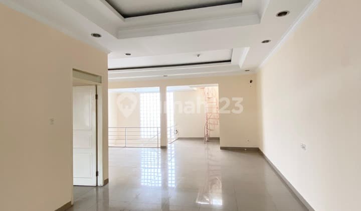 Disewakan Rumah bisa untuk Usaha di Cikawawo Sunda Sumurbandung Bandung Pusat Kota