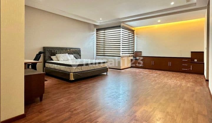 Disewakan rumah mewah furnish mewah di kawasan elite ciumbuleuit balepakuan bandung